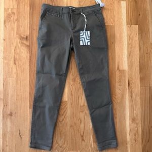 Market & Spruce olive green trousers. Size 8. New with tags!